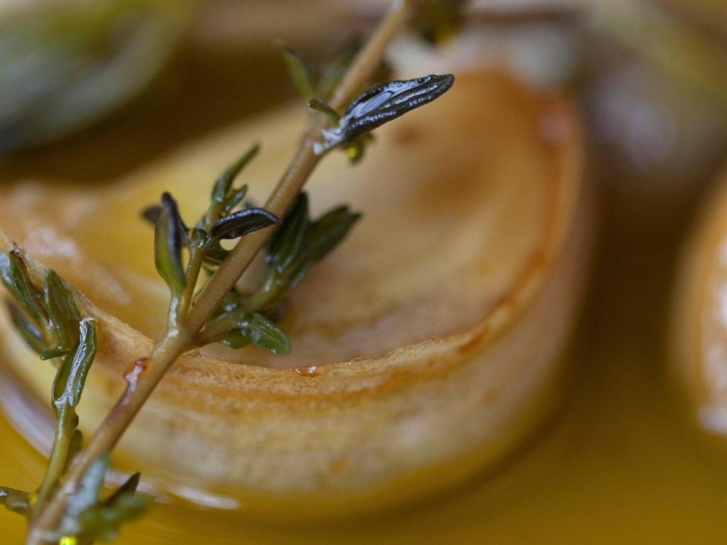 Отель Wild Garlic Нейлсворт